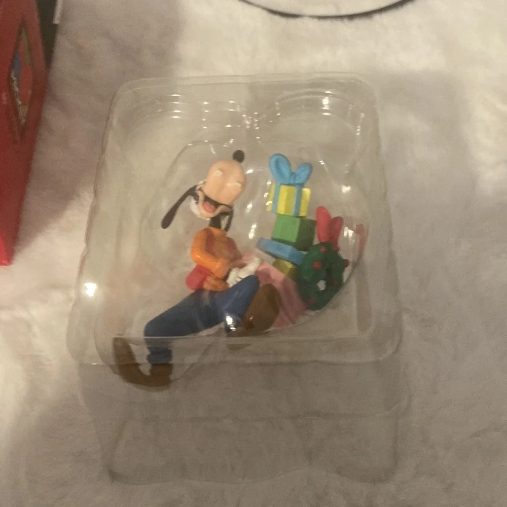 Disney Goofy Tree-Rific Treasures Christmas Ornament